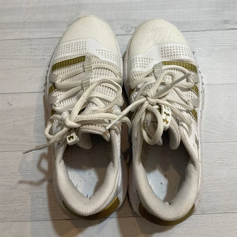 Women’s Under Armour Block City 2.0 Volleyball Shoes White & Gold 5.5‎